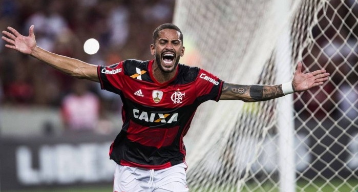 Cuéllar é exemplo para Flamengo recuperar Rômulo