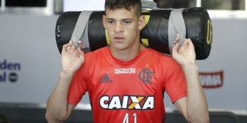 Jonas, Ronaldo, Léo... Emprestados voltam ao Fla em 2018