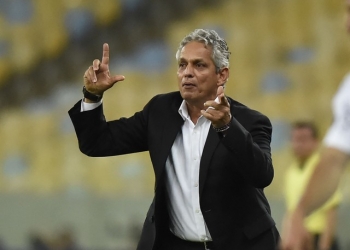 Fla entra no modo desespero e perde outra final