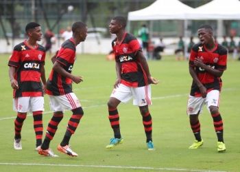 Flamengo busca renovação com joia para aumentar multa