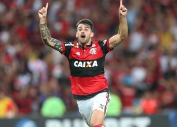 Base do Fla faz a diferença em momentos decisivos na Sul-Americana