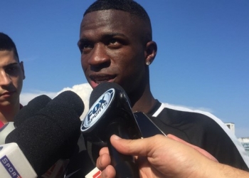 Vinícius Jr quer ficar no Fla até fim de 2018: "Depois que ganhar Libertadores posso ir"