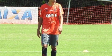 Flamengo empresta lateral-esquerdo Moraes ao São Bento