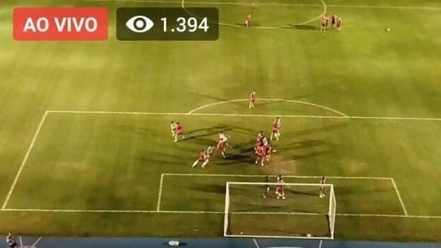 Torcedores do Flamengo transmitem treino secreto do Independiente ao vivo na web