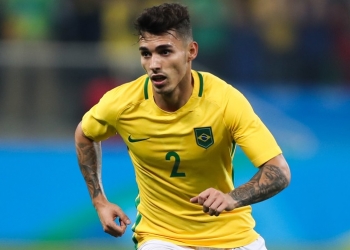 Perto de acerto, Zeca é visto como "coringa" para as laterais do Fla