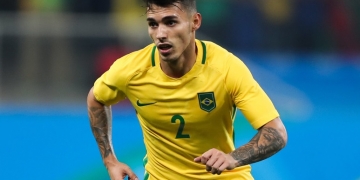 Perto de acerto, Zeca é visto como "coringa" para as laterais do Fla
