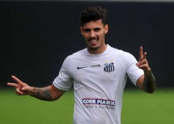 PVC: Flamengo prepara contrato de cinco anos para Zeca