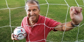 Zico confia em título do Flamengo e crê na inocência de Guerrero