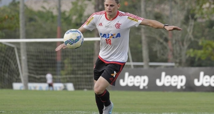 Ainda sem os titulares, parte do elenco do Flamengo se reapresenta