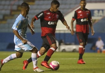 Buscando vaga na decisão, Flamengo vai ao Canindé e encara a Portuguesa