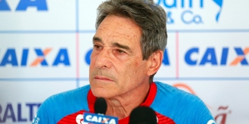 Com incógnita Rueda, Fla segura anúncio de Carpegiani para coordenação técnica