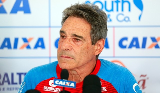 Com incógnita Rueda, Fla segura anúncio de Carpegiani para coordenação técnica