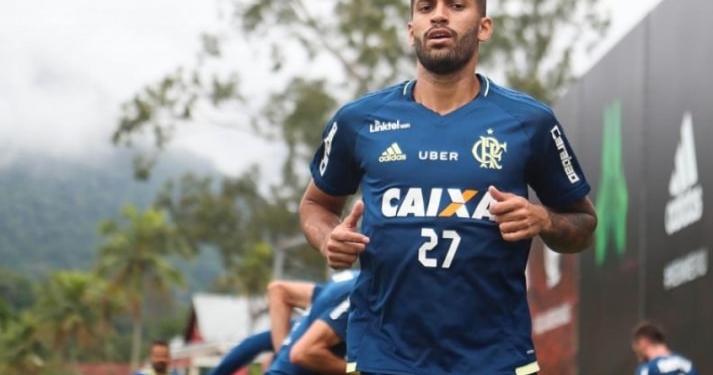 Quem joga? Carpegiani faz testes para encontrar substituto de Cuéllar