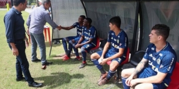 Chance para a molecada! Fla estreia no Carioca com time de garotos