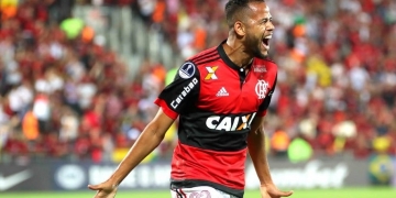 São Paulo sonda Geuvânio, do Flamengo, mas atacante tem desejo de permanecer no Rio
