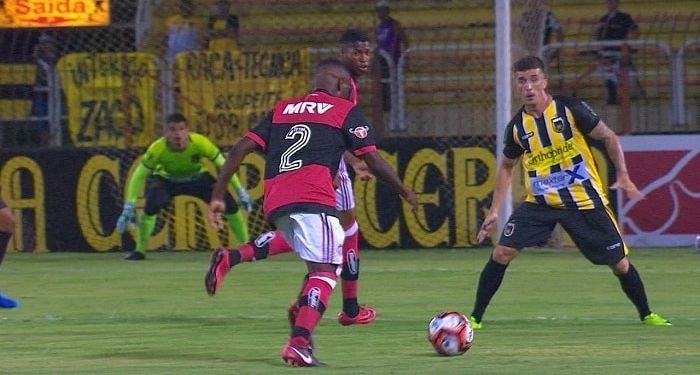 Menos telefone, mais futebol: Fla identifica postura madura e concentrada em jovens