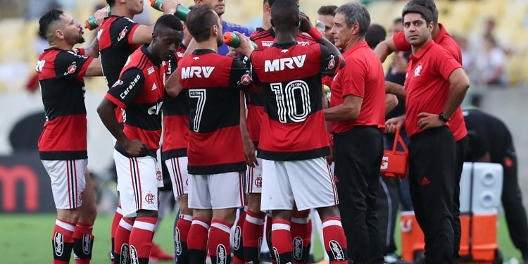 Mesmo após clássico morno, Carpegiani diz gostar da exibição do Fla: "Estou satisfeito"