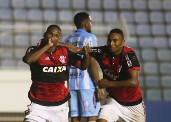 Garotos do Flamengo atropelam equipe do Ji-Paraná pela Copinha