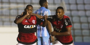 Garotos do Flamengo atropelam equipe do Ji-Paraná pela Copinha