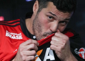 Novo dono da camisa 12 do Fla, Julio Cesar diz: ‘Venho com o sonho de encerrar com um título