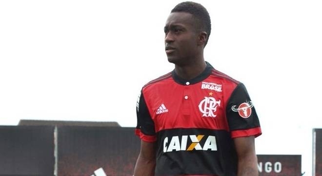 Marlos Moreno deve estrear pelo Flamengo nesta quarta