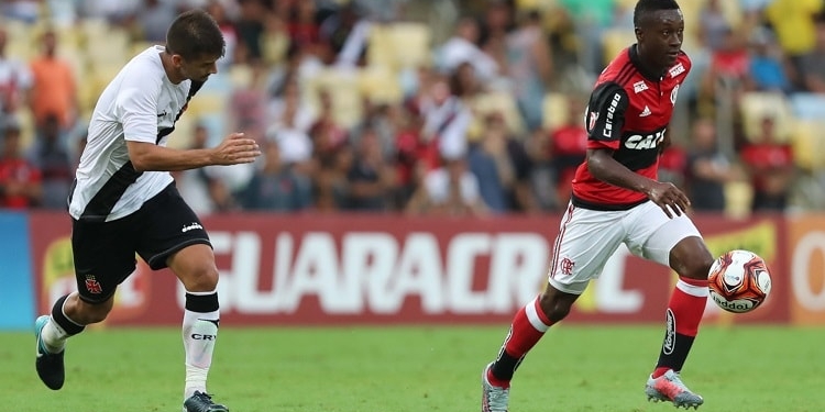 Marlos Moreno ganha destaque de jornal após estreia pelo Flamengo: "Será útil"