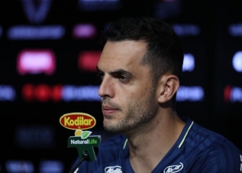 Rhodolfo espera Dourado e revela idolatria por Julio Cesar: "Já gandulei para ele"