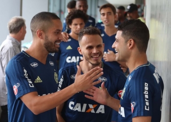 Fla aguarda aval médico para retorno de Ederson aos treinamentos