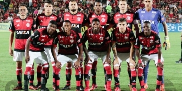 Ronaldo comemora 100% de aproveitamento do Fla e chance de jogar