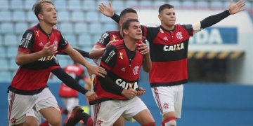 Fla vence Coritiba com gol de Bernardo e se classifica na Copinha