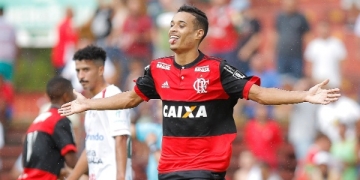 Flamengo vence a Portuguesa por 3 a 2 e está na final da Copinha