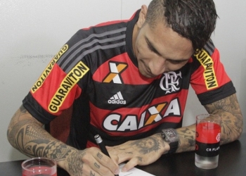 Apesar de brecha jurídica, Fla projeta renovação com Guerrero até o fim de 2018