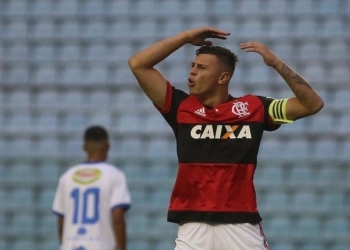 A 5 e a faixa: a história de Hugo Moura, capitão do Flamengo sub-20