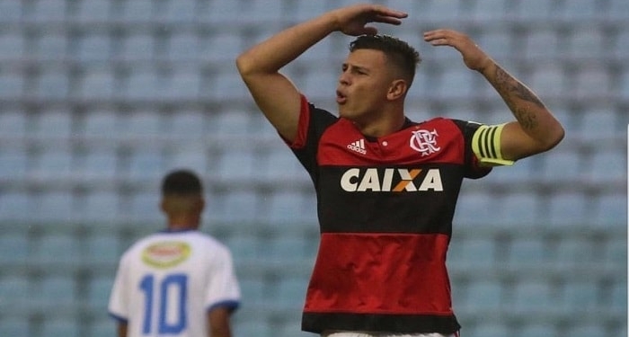 A 5 e a faixa: a história de Hugo Moura, capitão do Flamengo sub-20