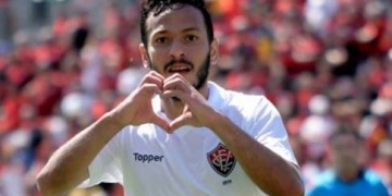 Yago, do Vitória, surge como aposta do Fla para temporada