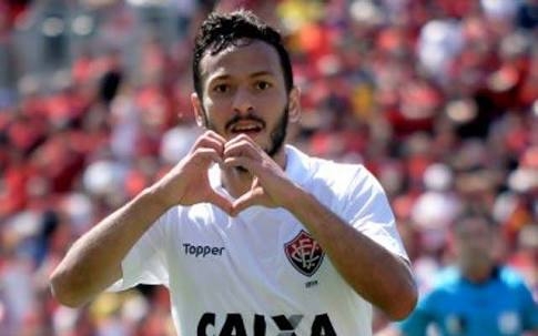 Yago, do Vitória, surge como aposta do Fla para temporada