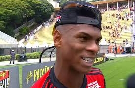 Lucas Silva, do Fla, elogia o São Paulo, mas diz: ‘Final não se joga, se ganha’