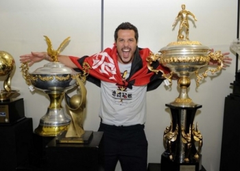 Júlio César chega ao Rio, e Flamengo quer apresentação nesta semana