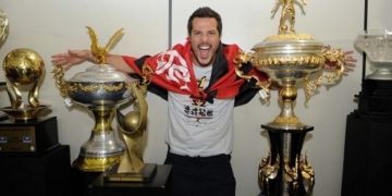Júlio César chega ao Rio, e Flamengo quer apresentação nesta semana