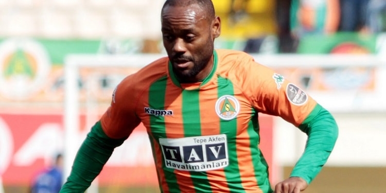 Besiktas faz proposta, e Vagner Love fica ainda mais distante do Fla