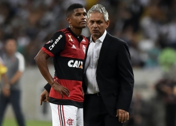Fla desafoga folha do futebol em R$ 1,2 milhão com empréstimos e saídas