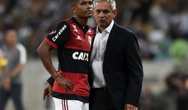 Fla desafoga folha do futebol em R$ 1,2 milhão com empréstimos e saídas
