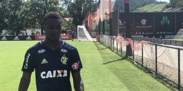 Regularizado, Marlos Moreno será relacionado; Rômulo será testado no meio