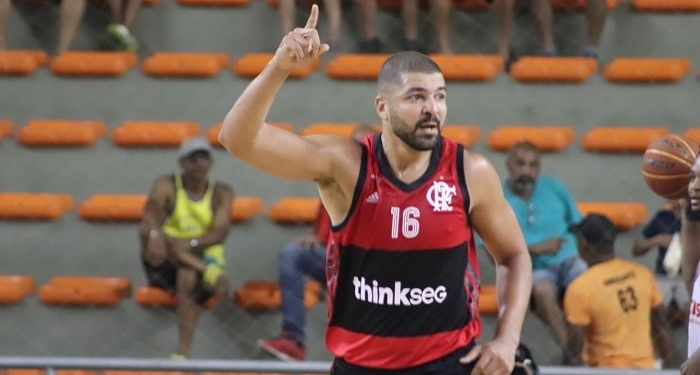 Flamengo quebra invencibilidade do Vitória em casa e vence a 6ª seguida no NBB