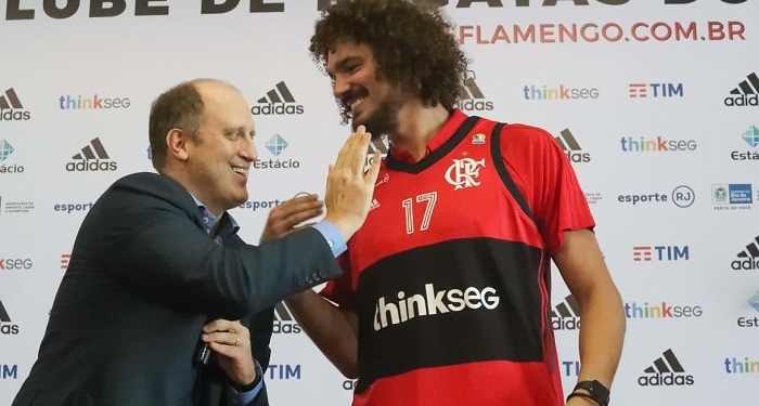 Alexandre Póvoa detalha negociação com Varejão