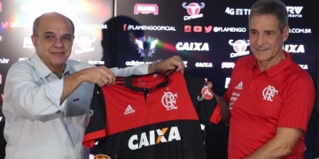 Bandeira acumula trocas e chega a último ano sem convicção por técnico