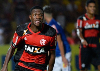 Quase no profissional, ‘Geração 2000’ do Flamengo mantém rotina de títulos