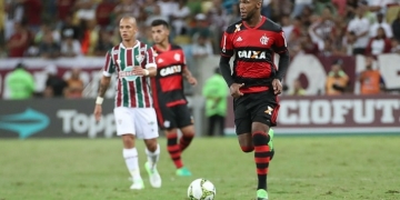 Abel pede zagueiro canhoto e Flu vai atrás de Rafael Vaz