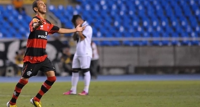 Um Flamengo x Vasco para sempre: o dia que Rafinha "desmitou" Dedé