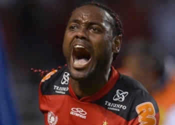 Fla acerta salário com Love e aguarda liberação de time turco